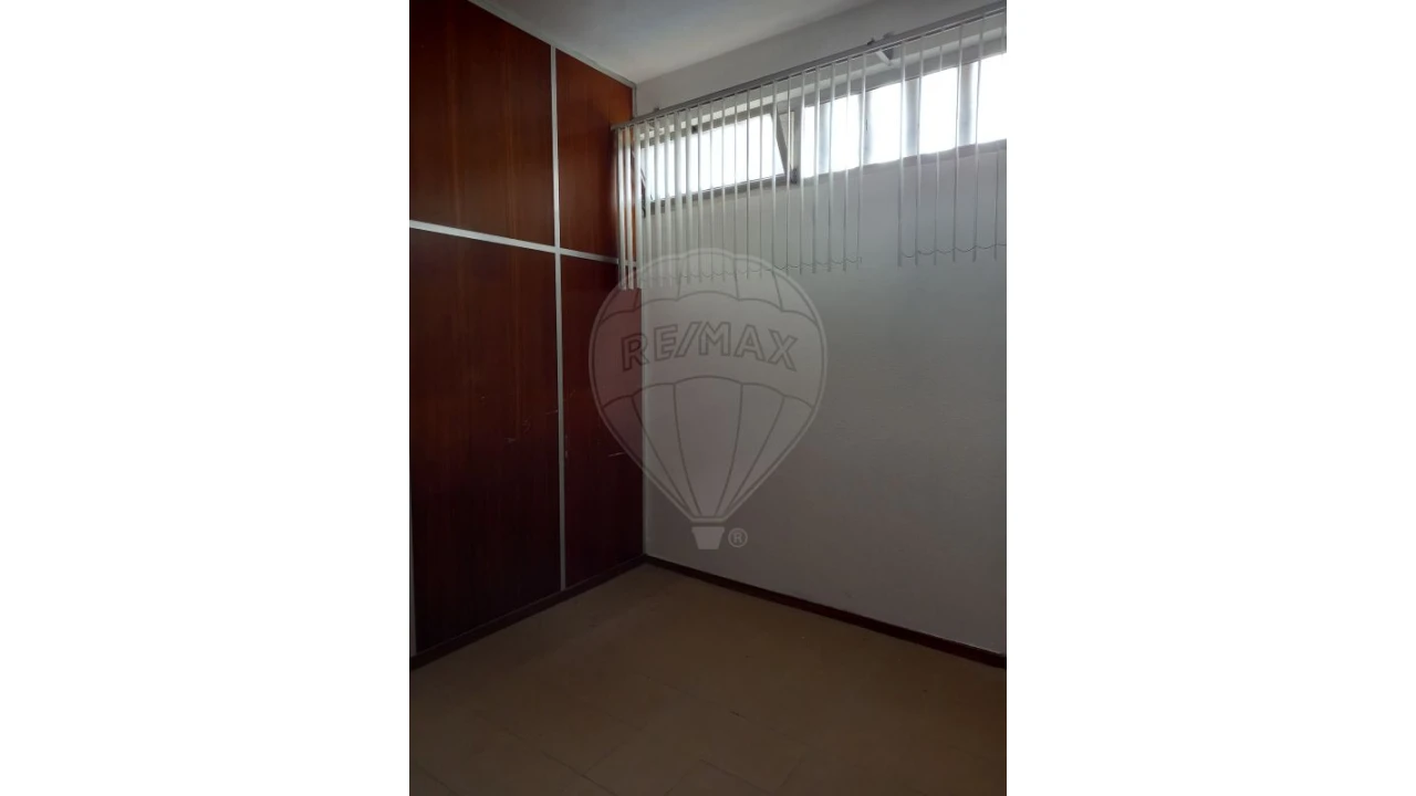 Escritório para Venda em Santa Maria, São Pedro e Matacães Foto 9