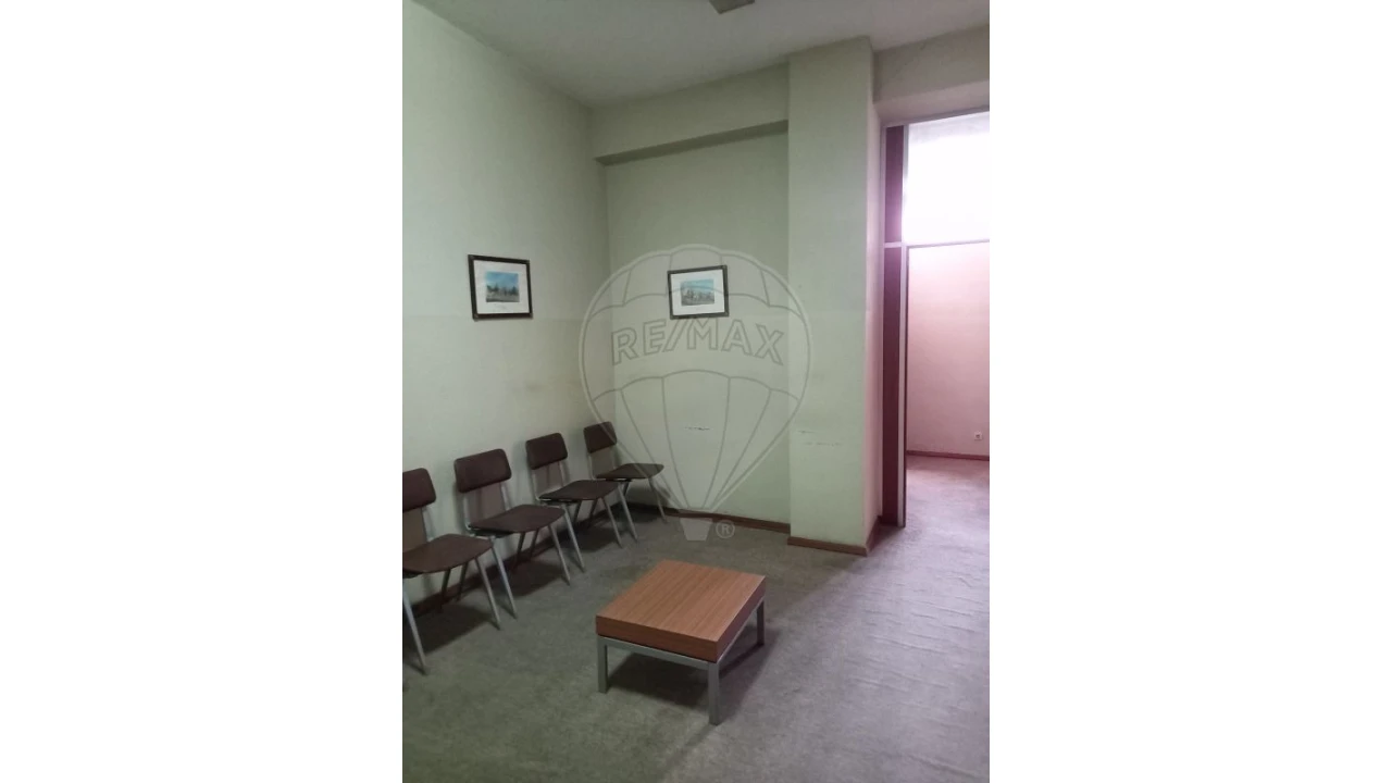 Escritório para Venda em Santa Maria, São Pedro e Matacães Foto 10