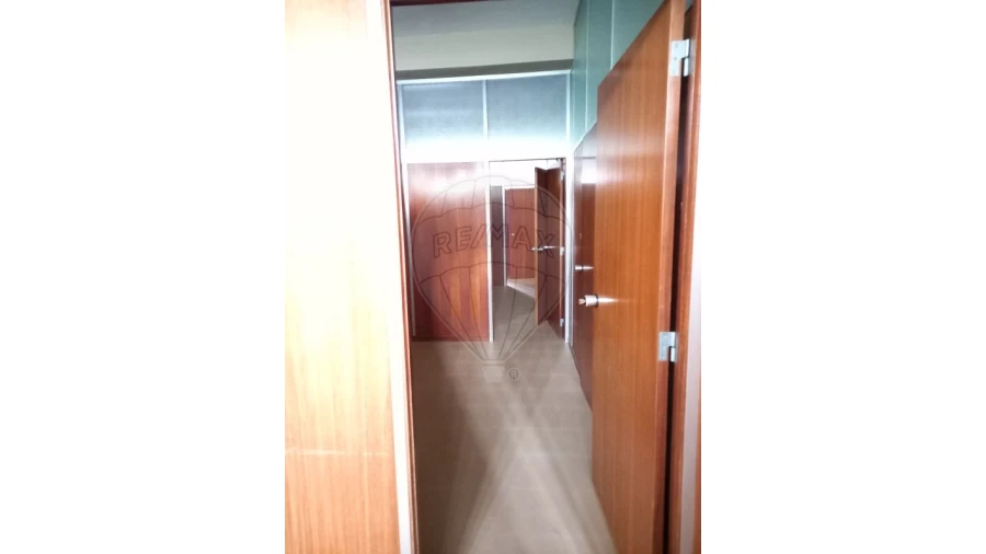 Escritório para Venda em Santa Maria, São Pedro e Matacães Foto 8