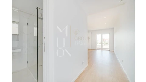 Apartamento T3 para Venda em Carcavelos e Parede