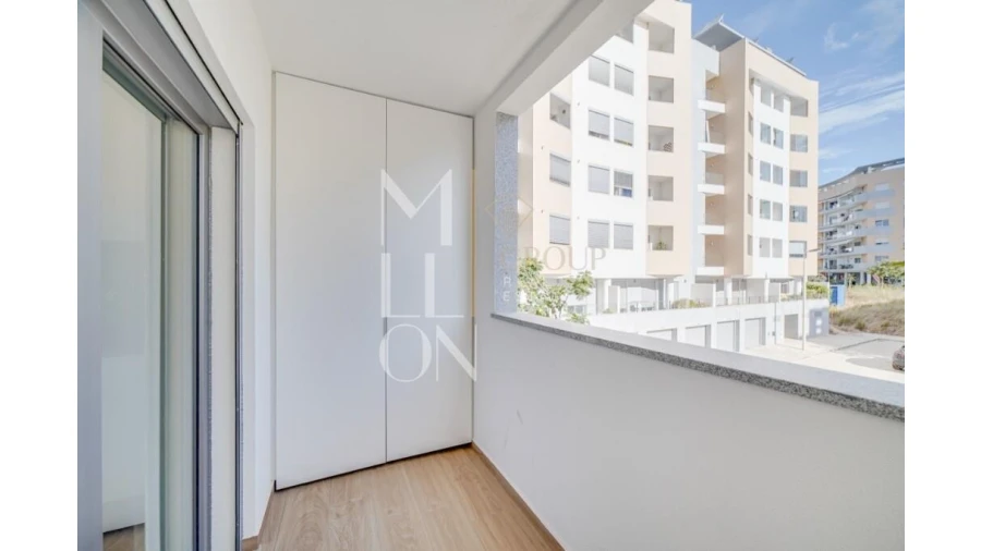 Apartamento T3 para Venda em Carcavelos e Parede Foto 5