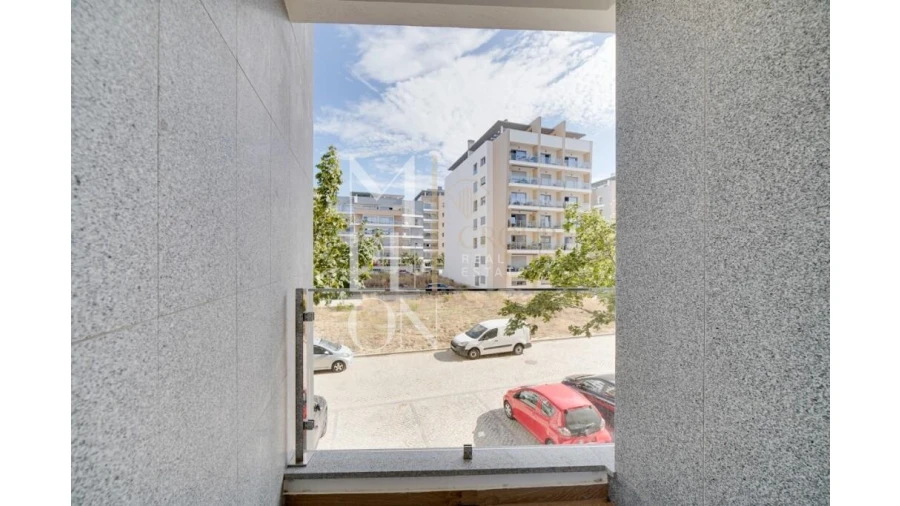 Apartamento T3 para Venda em Carcavelos e Parede Foto 16