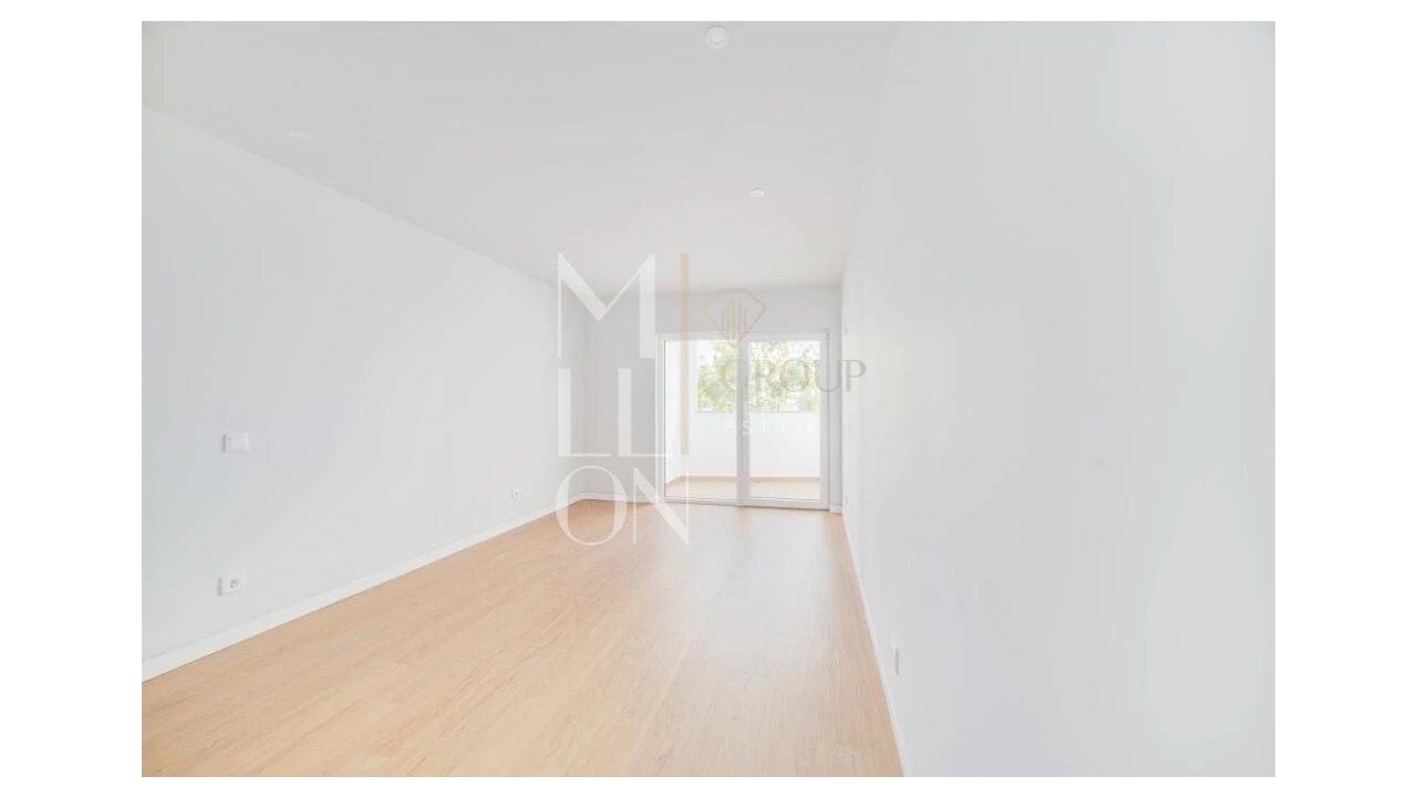 Apartamento T3 para Venda em Carcavelos e Parede Foto 19
