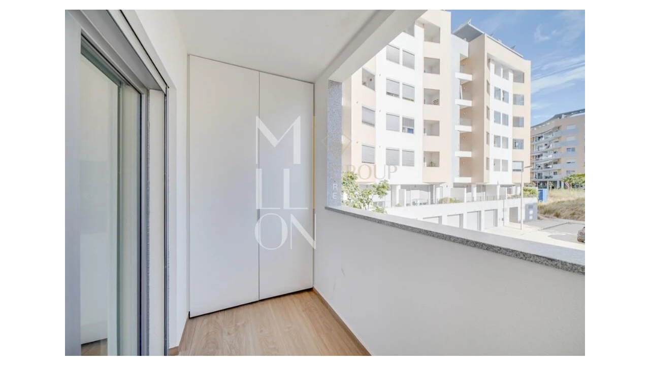 Apartamento T3 para Venda em Carcavelos e Parede Foto 5