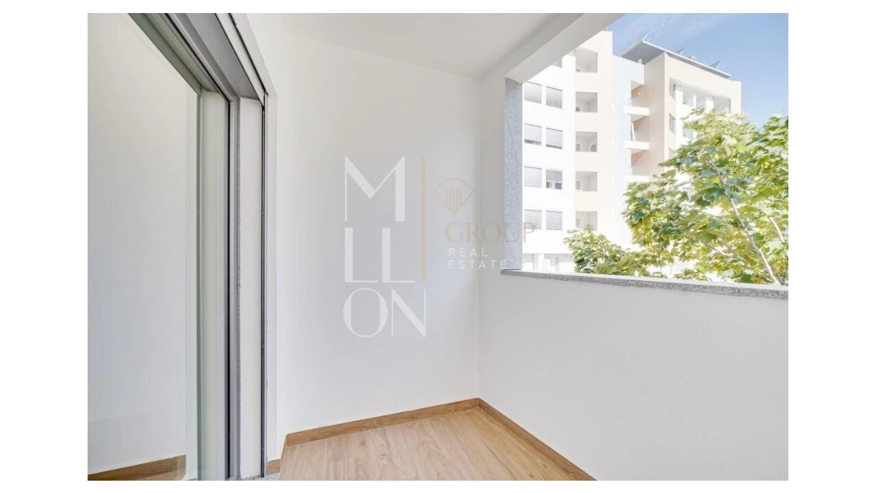 Apartamento T3 para Venda em Carcavelos e Parede Foto 20