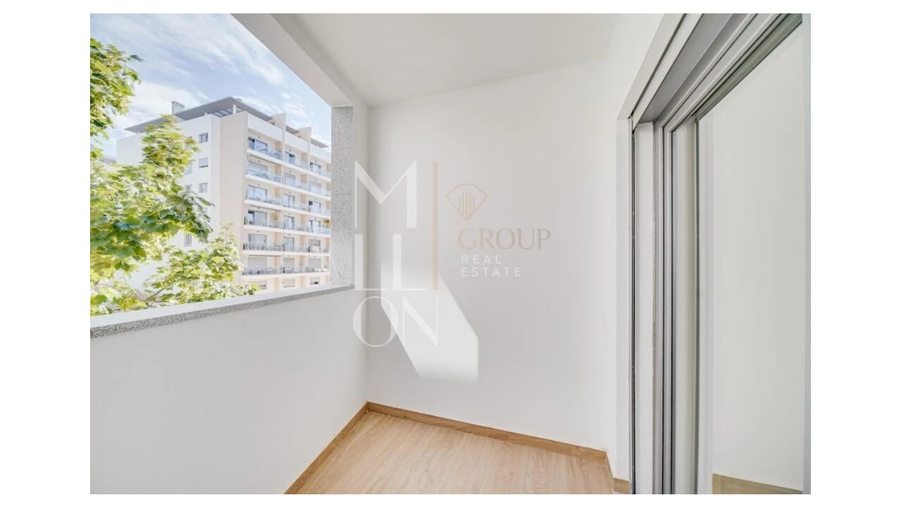 Apartamento T3 para Venda em Carcavelos e Parede Foto 21