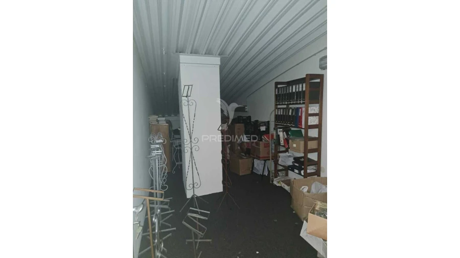 Garagem para Venda em Praia da Vitoria (Santa Cruz) Foto 6