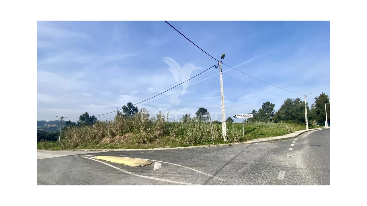 Terreno para Venda em Azambuja Foto 1