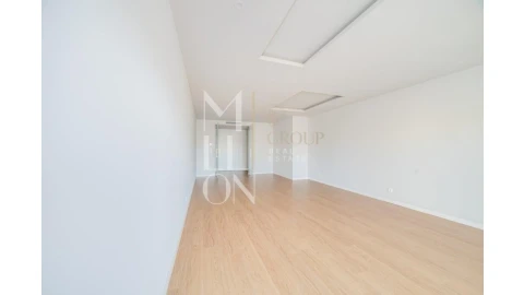 Apartamento T3 para Venda em Carcavelos e Parede
