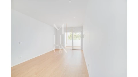 Apartamento T3 para Venda em Carcavelos e Parede
