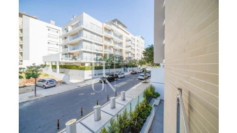 Apartamento T3 para Venda em Carcavelos e Parede