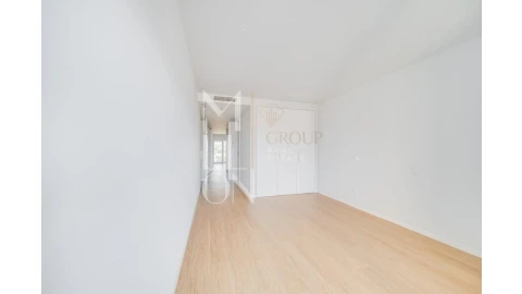 Apartamento T3 para Venda em Carcavelos e Parede