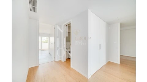 Apartamento T3 para Venda em Carcavelos e Parede