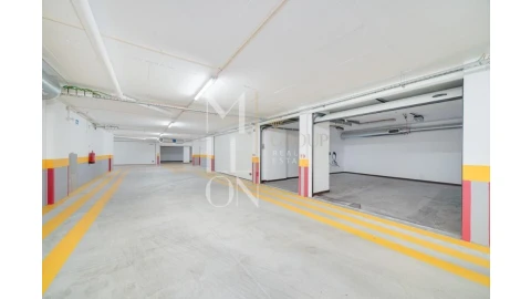 Apartamento T3 para Venda em Carcavelos e Parede
