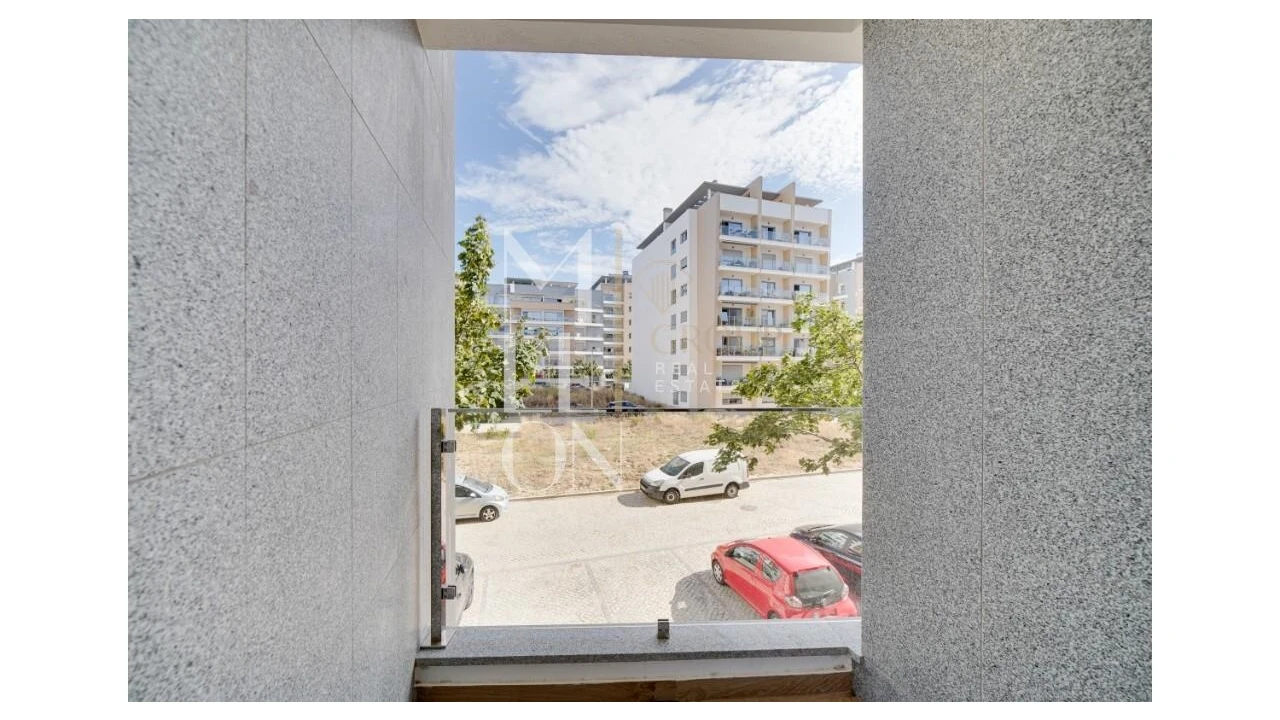 Apartamento T3 para Venda em Carcavelos e Parede Foto 16