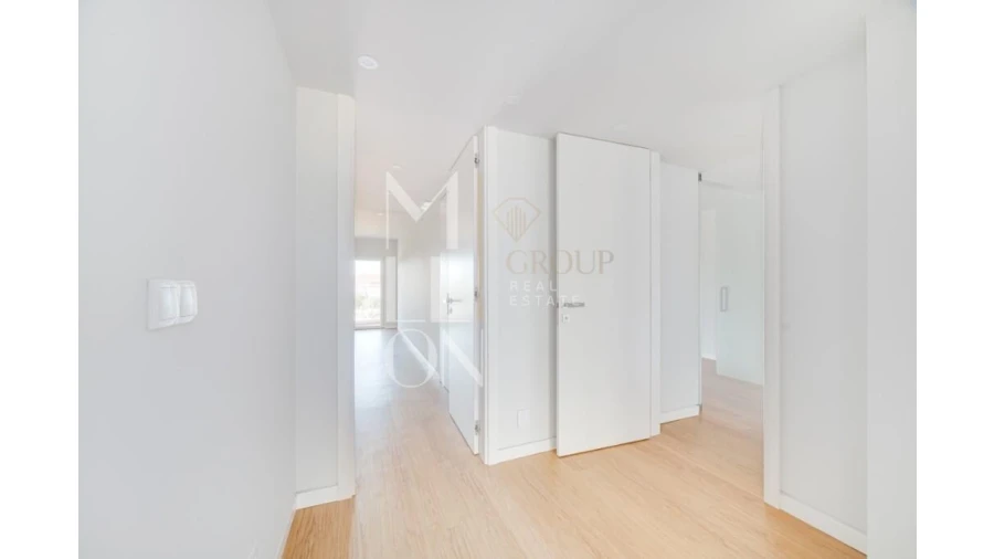 Apartamento T3 para Venda em Carcavelos e Parede Foto 23