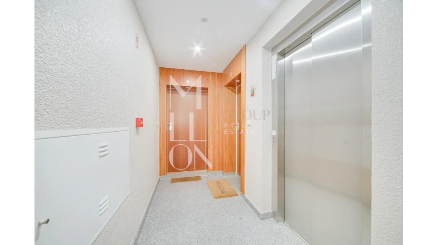 Apartamento T3 para Venda em Carcavelos e Parede Foto 30