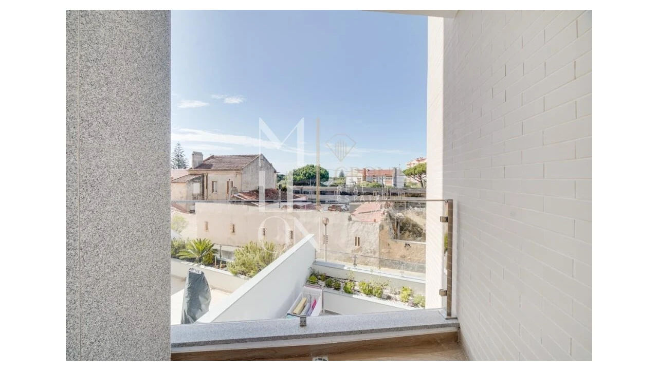 Apartamento T3 para Venda em Carcavelos e Parede Foto 27