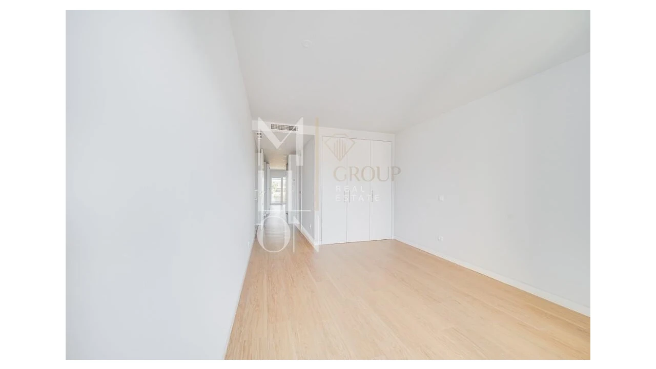 Apartamento T3 para Venda em Carcavelos e Parede Foto 28