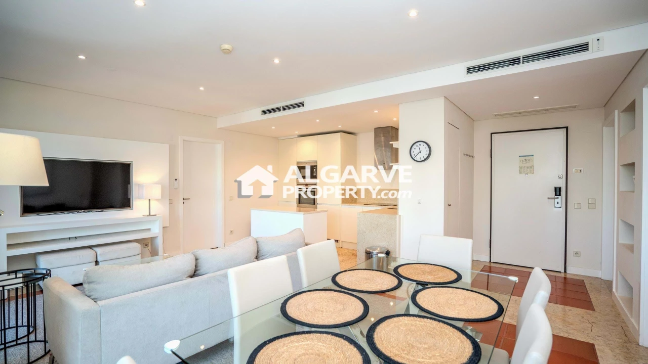 Apartamento T2 para Venda em Quarteira Foto 8