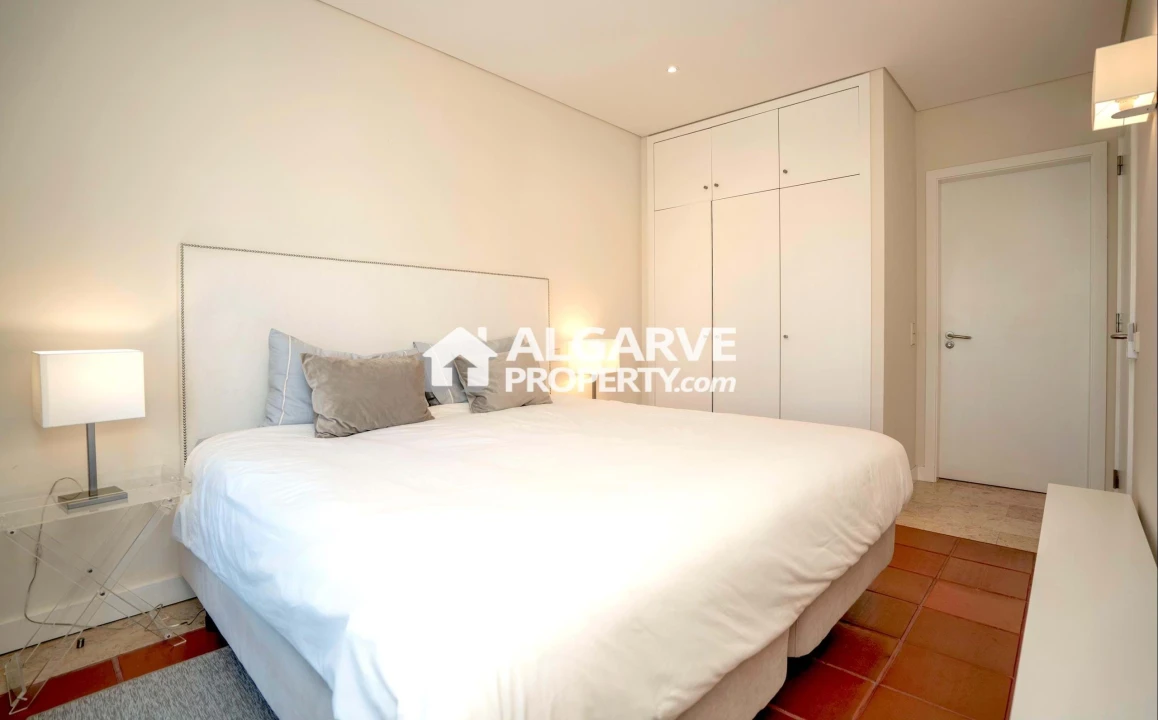 Apartamento T2 para Venda em Quarteira Foto 10
