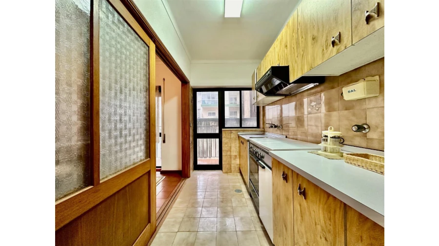 Apartamento T1 para Venda em Buarcos Foto 7