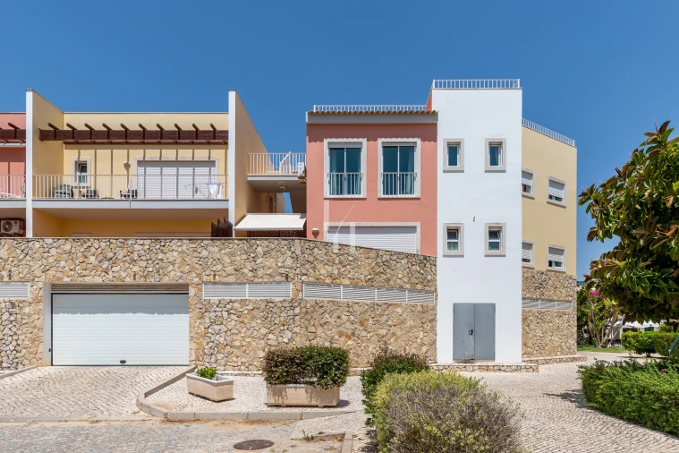 Apartamento para Arrendamento férias em Quarteira Foto 4