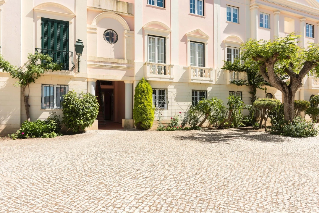 Apartamento T2 para Arrendamento férias em Quarteira Foto 16