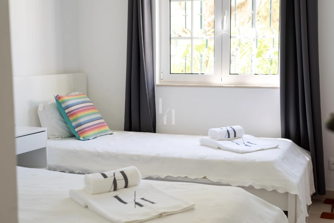 Apartamento T2 para Arrendamento férias em Quarteira Foto 14