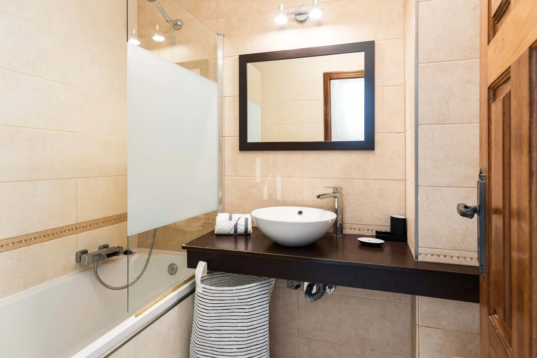 Apartamento T3 para Arrendamento férias em Quarteira Foto 16