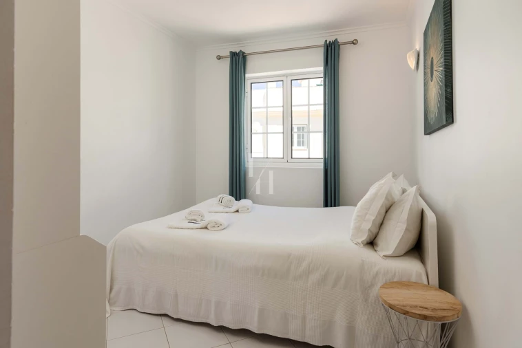 Apartamento T3 para Arrendamento férias em Quarteira Foto 18