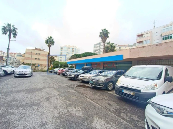 Loja para Venda em Póvoa de Santo Adrião e Olival Basto Foto 10