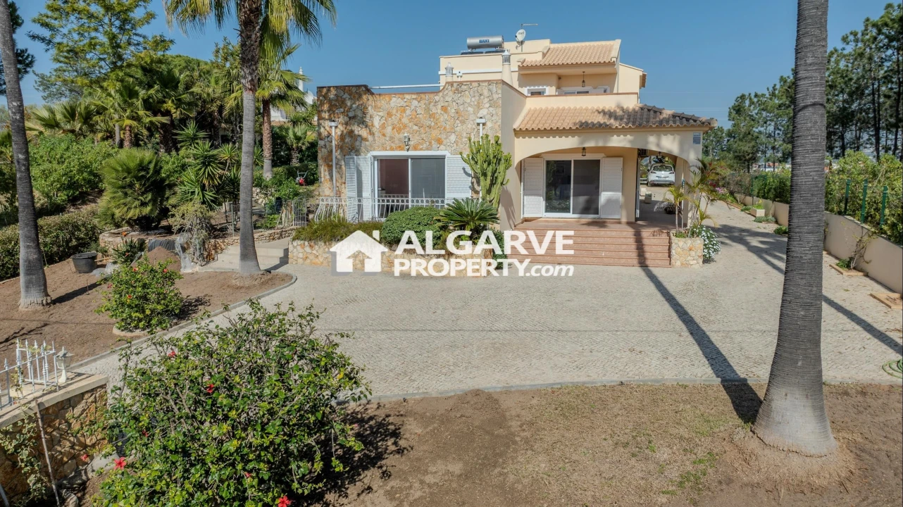 Moradia T4 para Venda em Almancil Foto 41