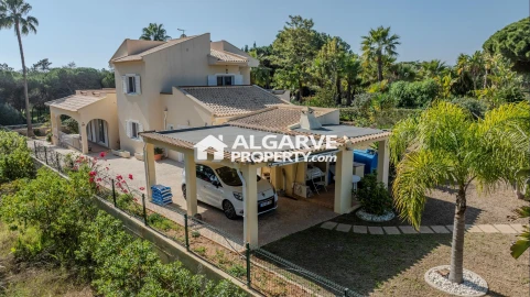Moradia T4 para Venda em Almancil
