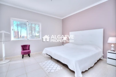 Moradia T4 para Venda em Almancil