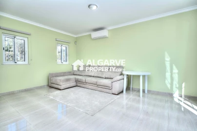 Moradia T4 para Venda em Almancil