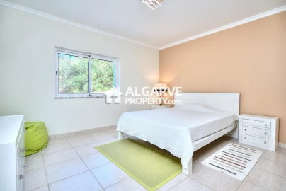 Moradia T4 para Venda em Almancil