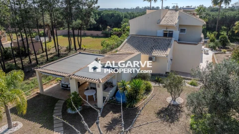 Moradia T4 para Venda em Almancil
