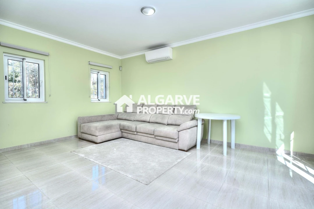 Moradia T4 para Venda em Almancil Foto 32