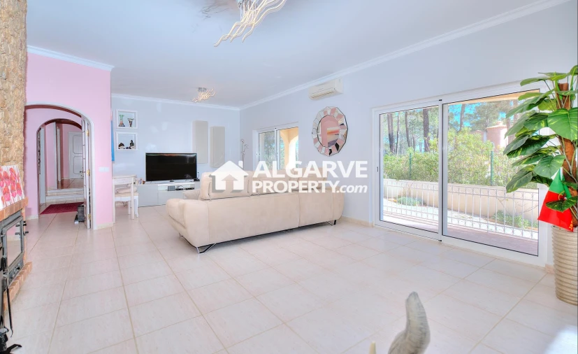 Moradia T4 para Venda em Almancil Foto 28