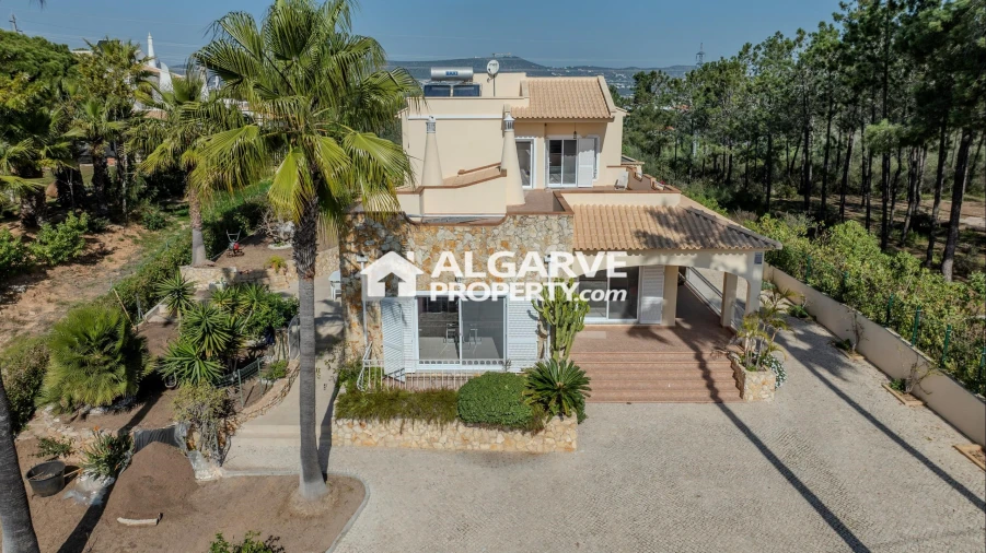 Moradia T4 para Venda em Almancil Foto 39