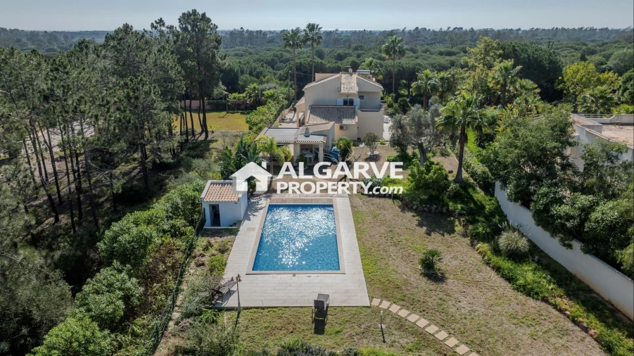 Moradia T4 para Venda em Almancil Foto 2