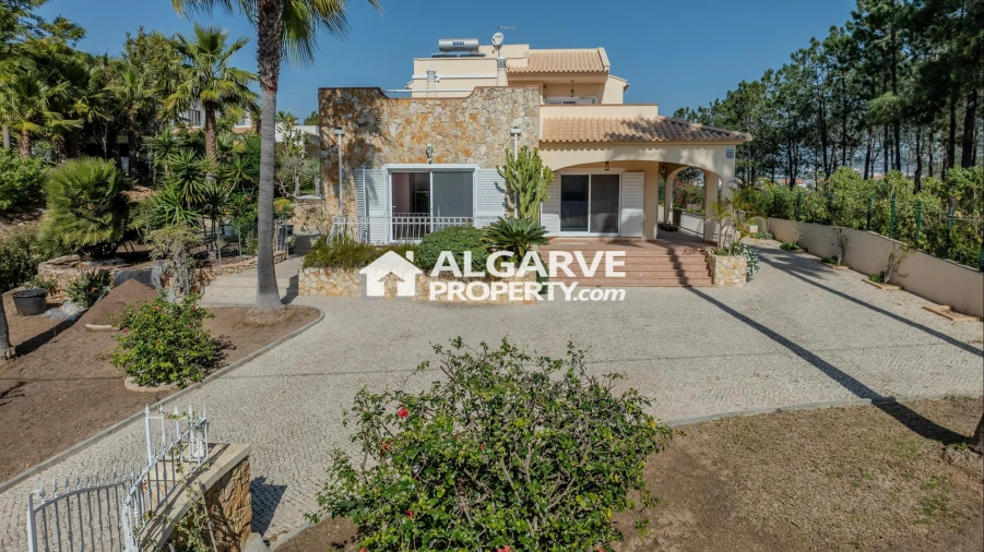 Moradia T4 para Venda em Almancil Foto 38