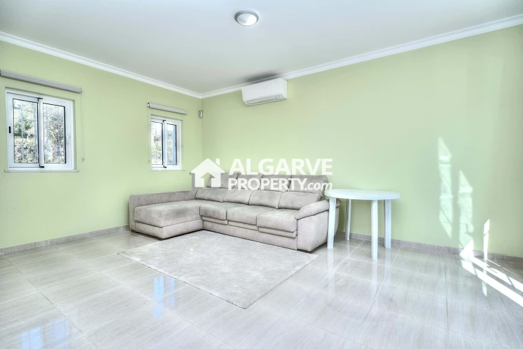 Moradia T4 para Venda em Almancil Foto 32