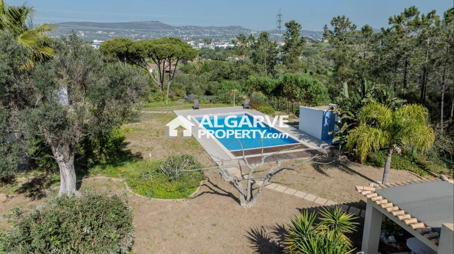 Moradia T4 para Venda em Almancil Foto 45