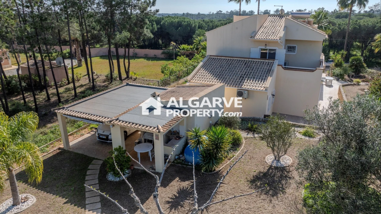 Moradia T4 para Venda em Almancil Foto 54