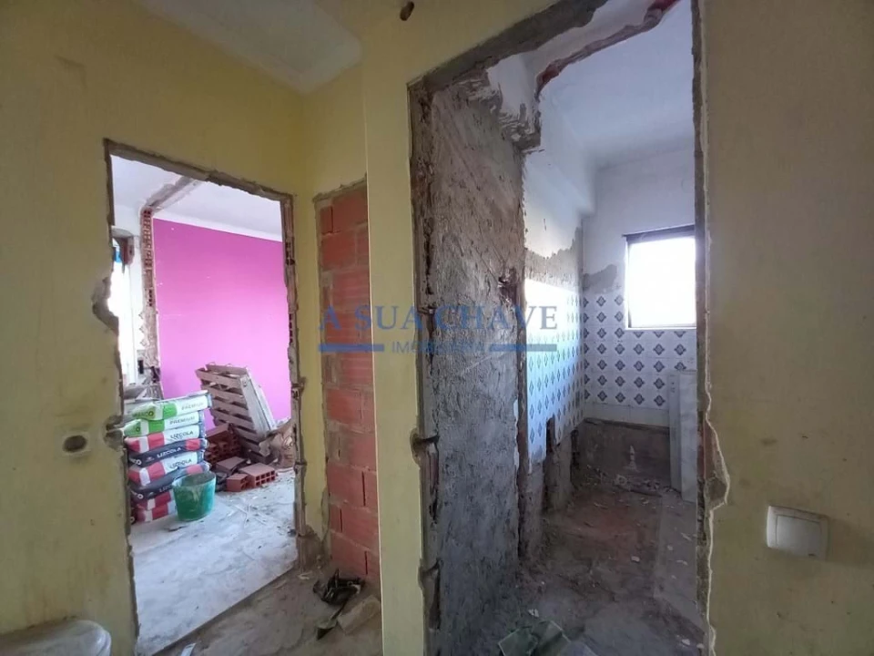 Apartamento T4 para Venda em Laranjeiro e Feijó Foto 22