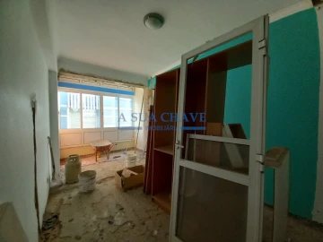 Apartamento T4 para Venda em Laranjeiro e Feijó