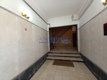 Apartamento T4 para Venda em Laranjeiro e Feijó