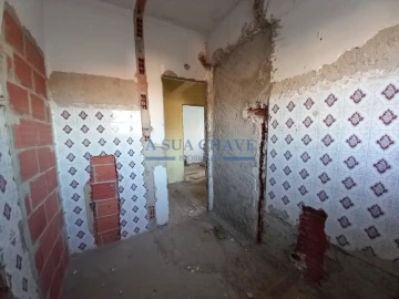 Apartamento T4 para Venda em Laranjeiro e Feijó